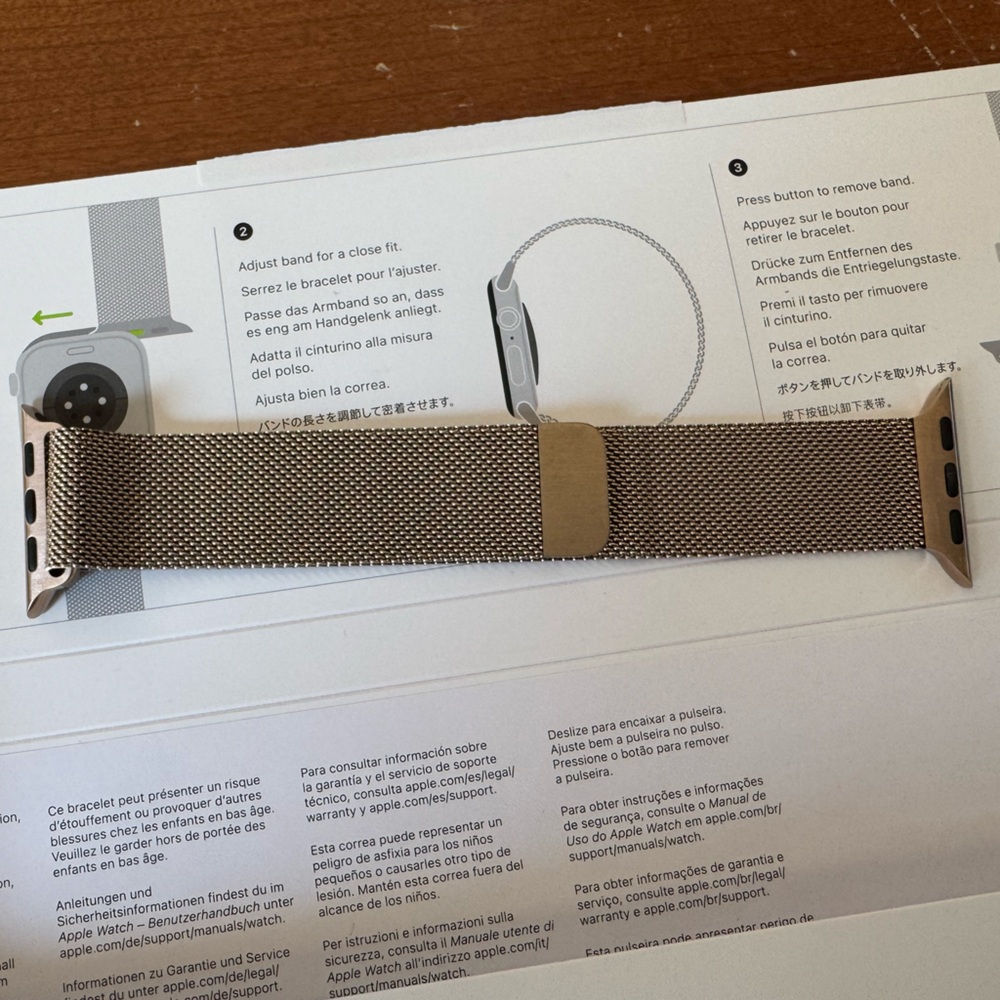 Original Apple Gold Milanese Loop (used once)